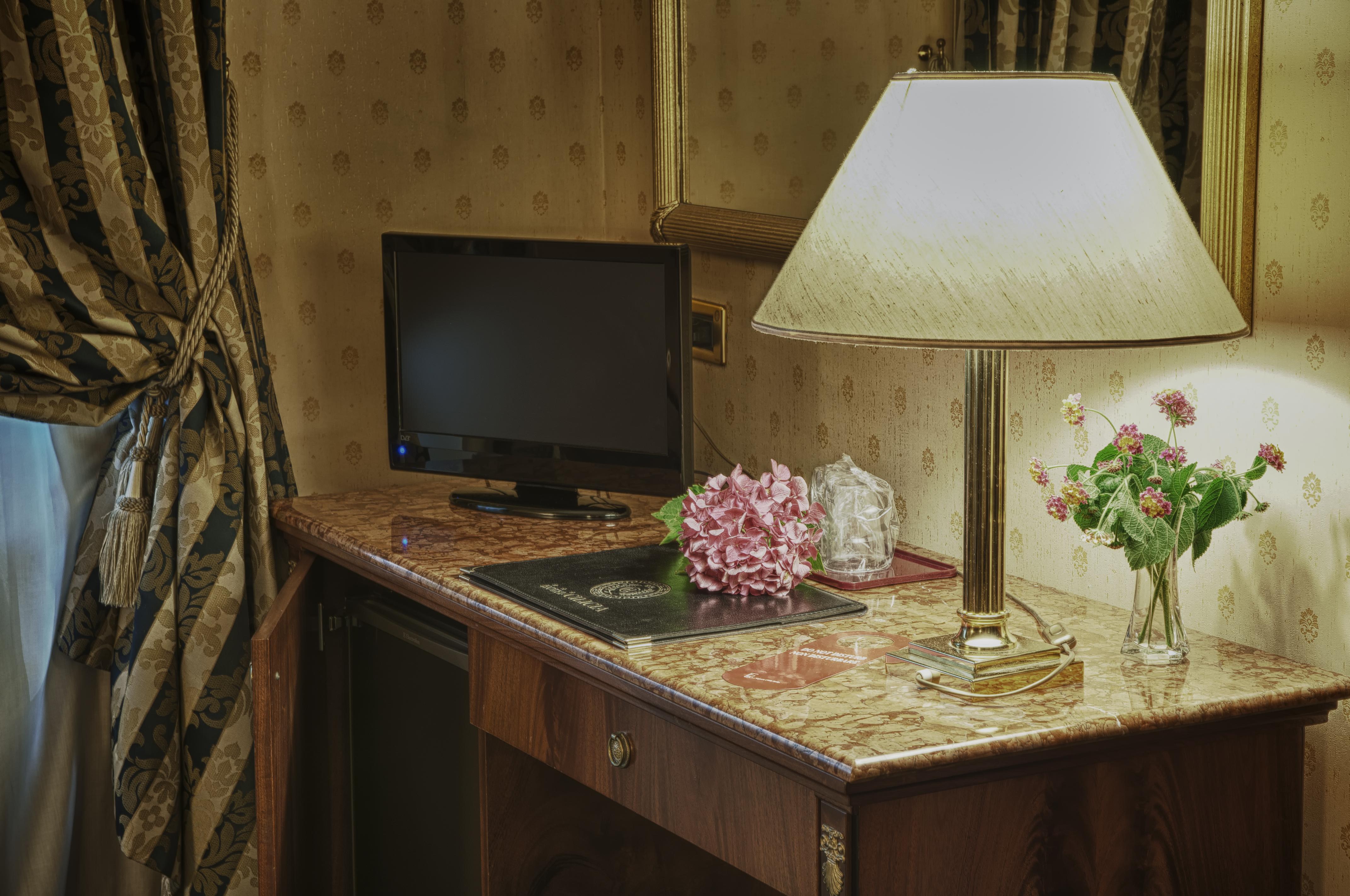 Hotel Cilicia Rome Bagian luar foto